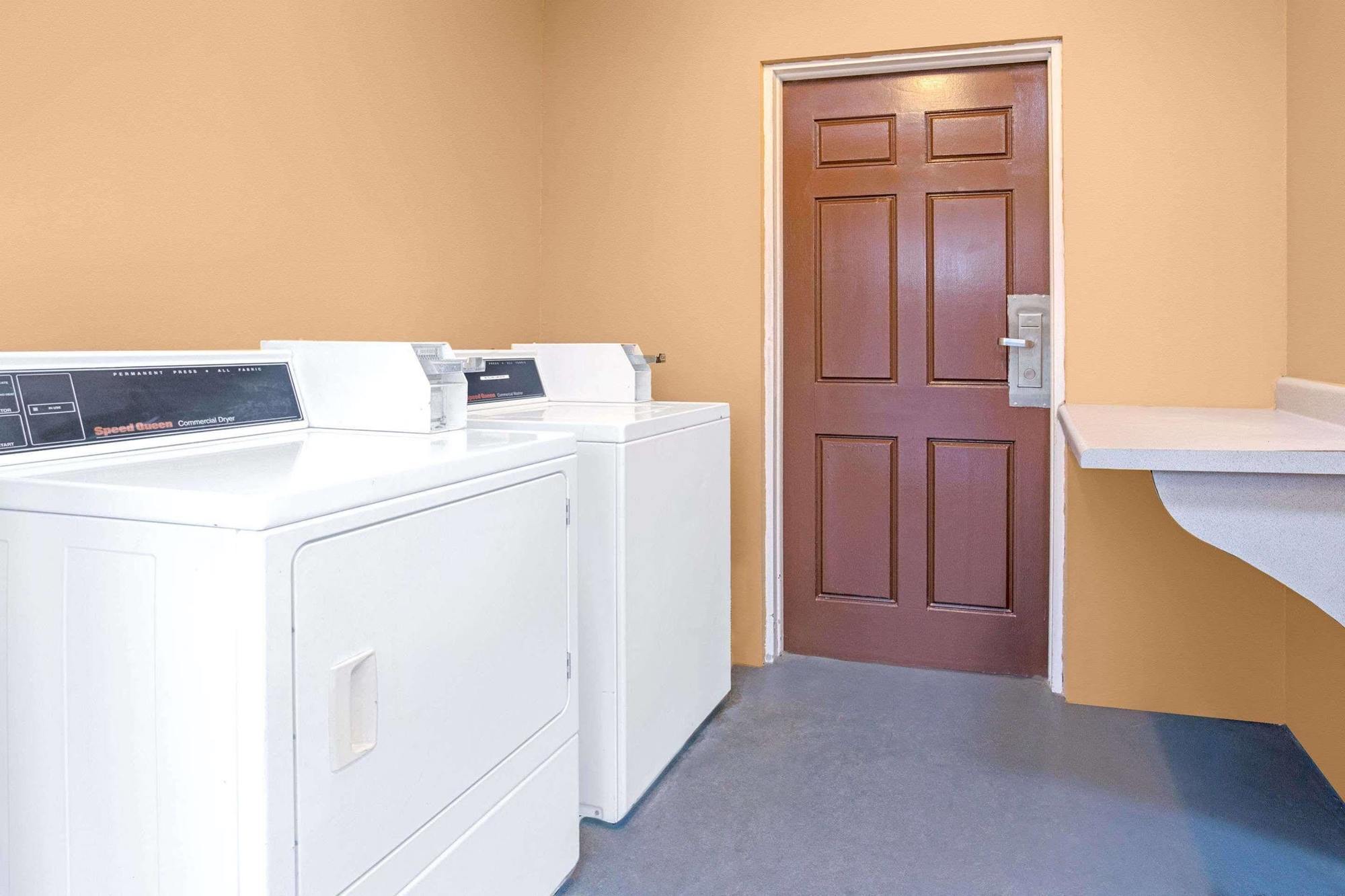 Knights Inn Kissimmee Eksteriør billede
